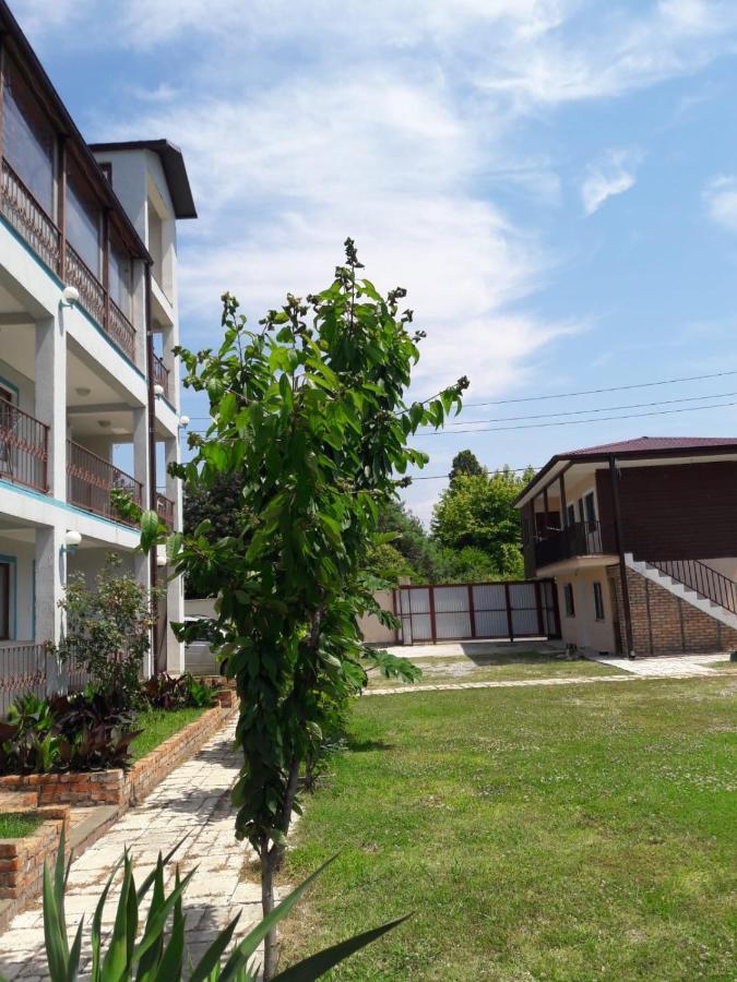 Apsa Butik Hotel Sukhumi Esterno foto
