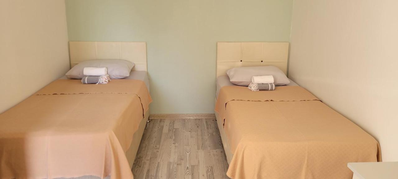 Apsa Butik Hotel Sukhumi Esterno foto