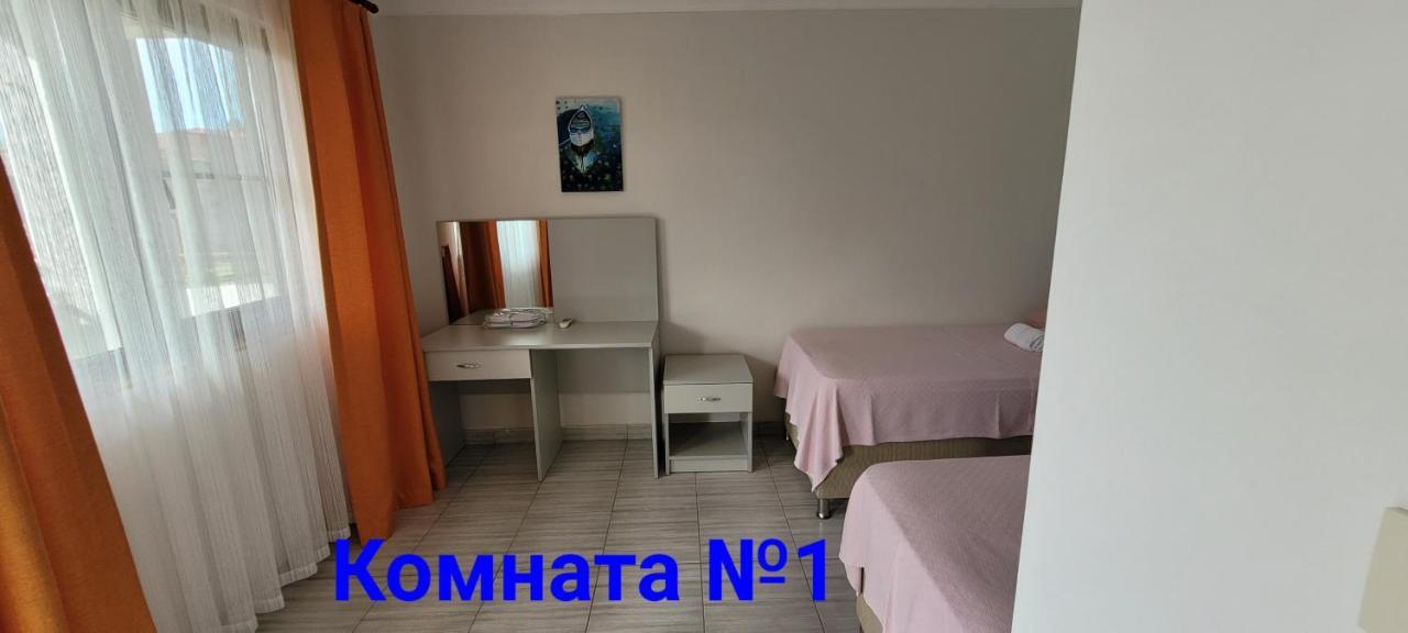 Apsa Butik Hotel Sukhumi Esterno foto