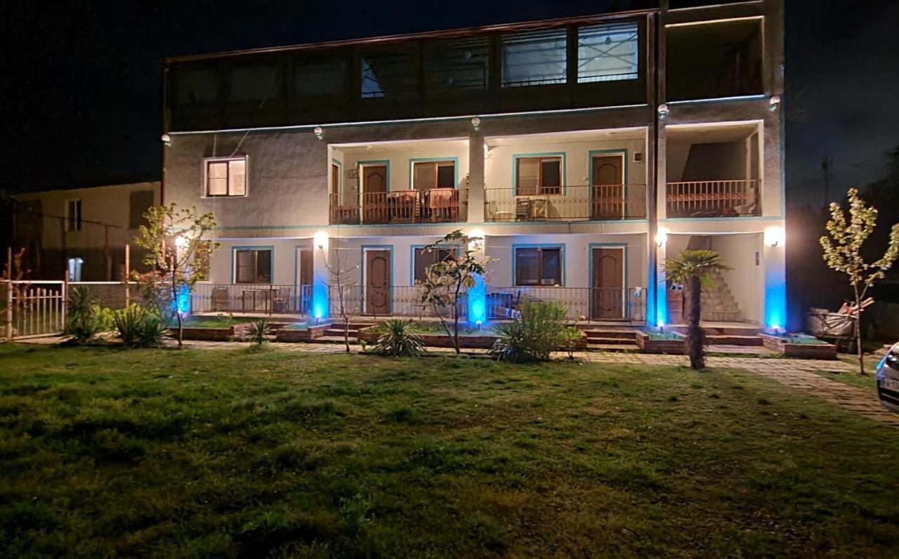 Apsa Butik Hotel Sukhumi Esterno foto