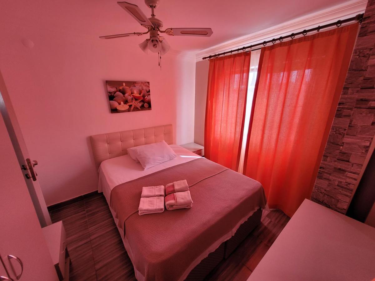 Apsa Butik Hotel Sukhumi Esterno foto