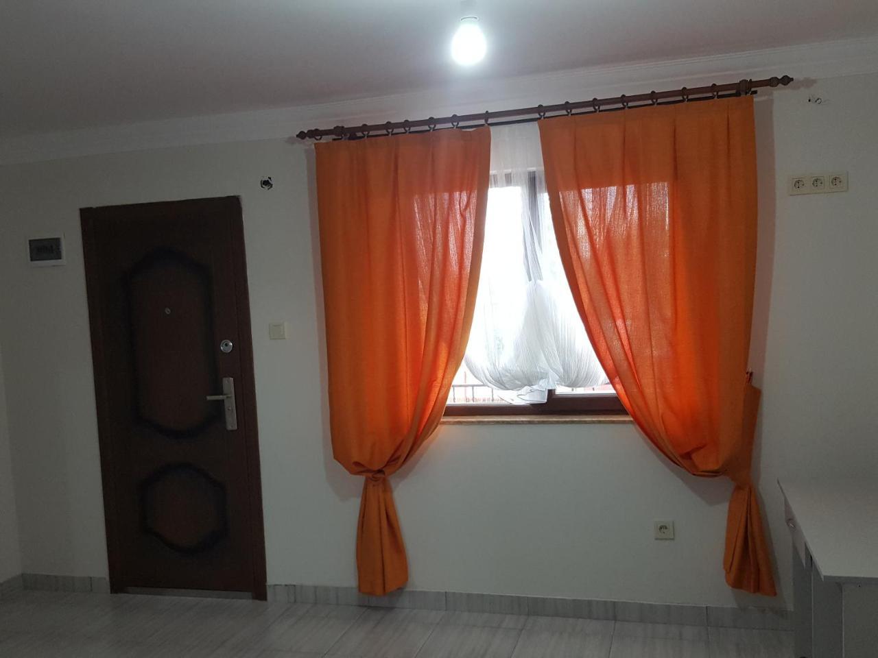 Apsa Butik Hotel Sukhumi Esterno foto