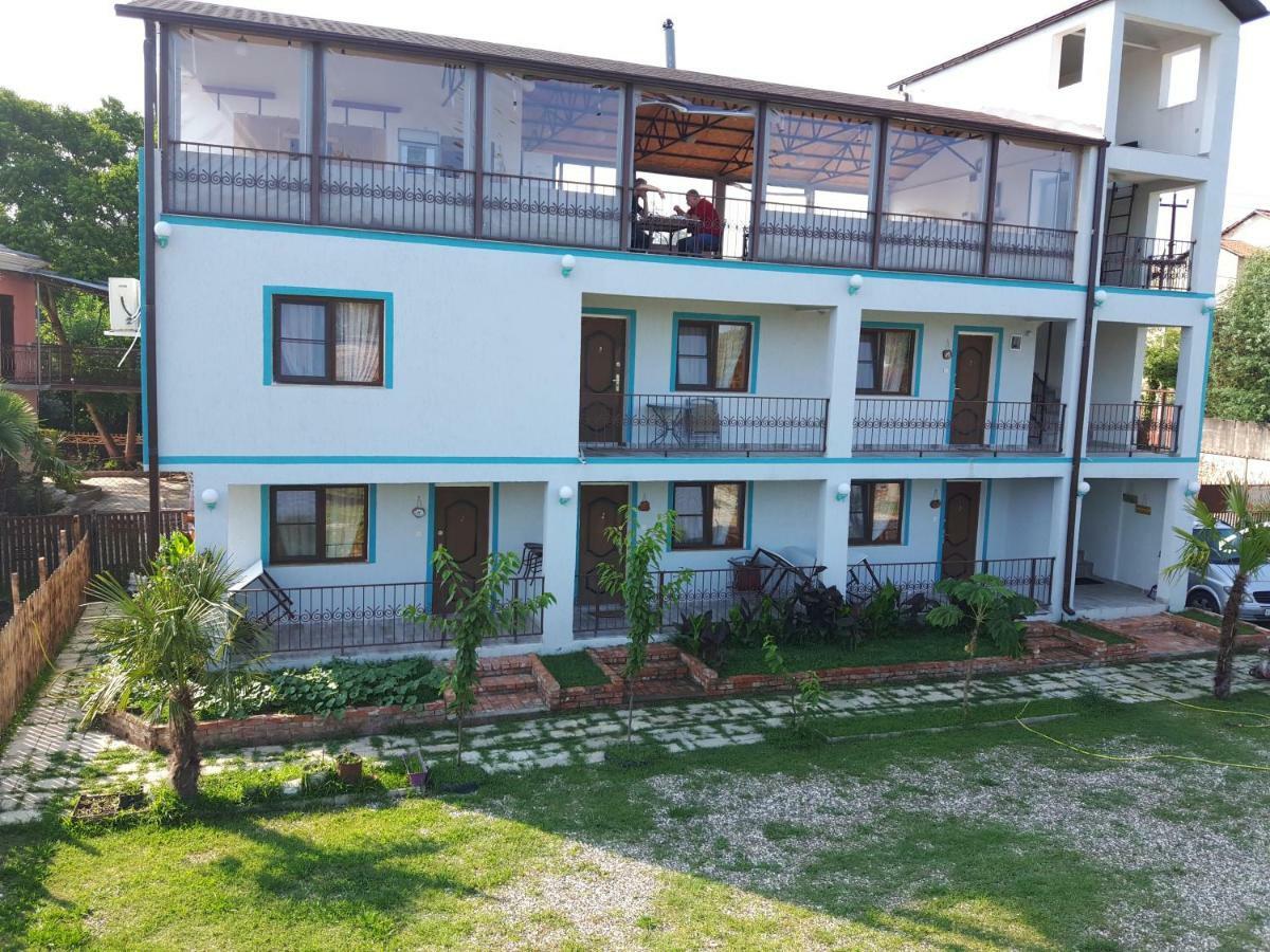 Apsa Butik Hotel Sukhumi Esterno foto