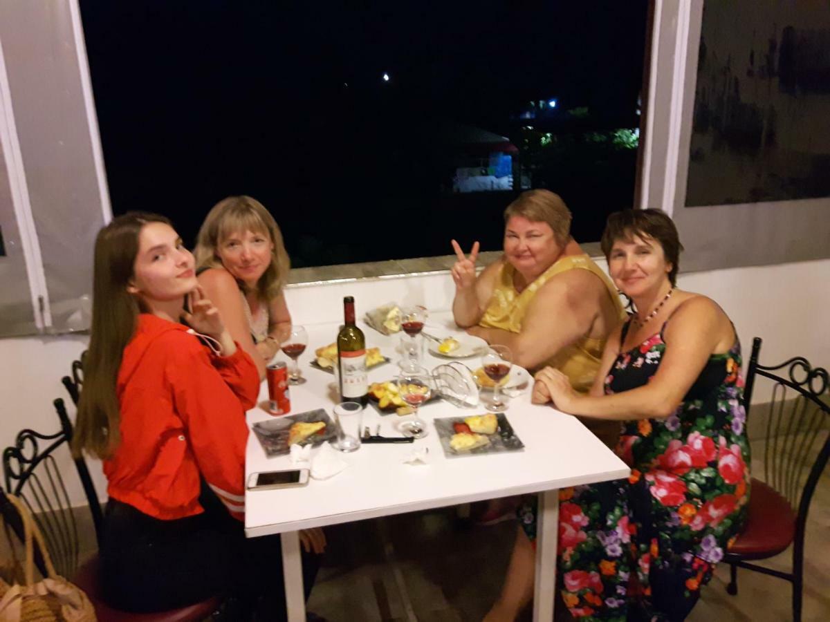 Apsa Butik Hotel Sukhumi Esterno foto
