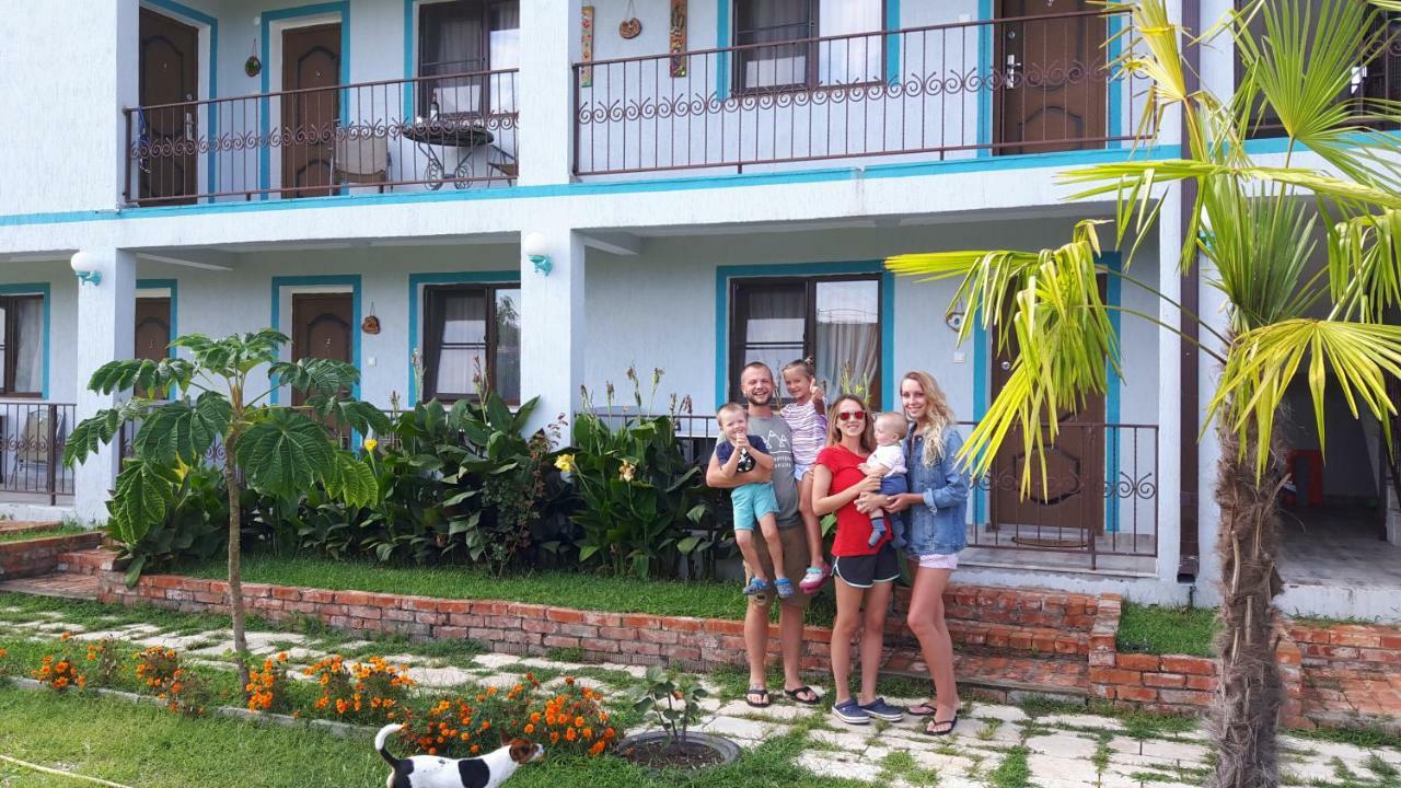Apsa Butik Hotel Sukhumi Esterno foto
